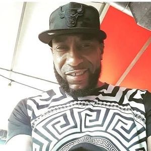 Meet your Posher, Theo